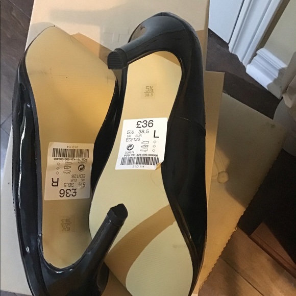 Shoes brand new never worn - Picture 6 of 9